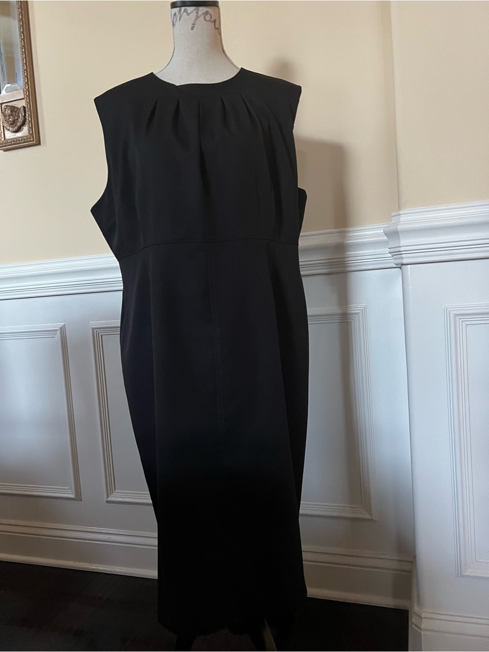 Elegant, Black Midi Pleated Neck Sheath Dress